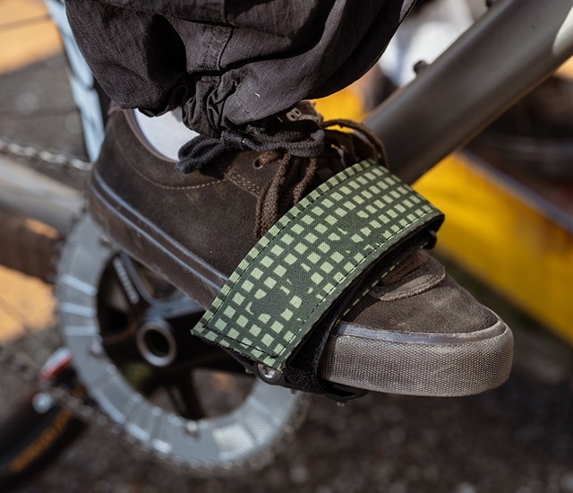 トゥーストラップ