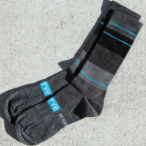 *SWRVE* merino block POP socks (chacoal)