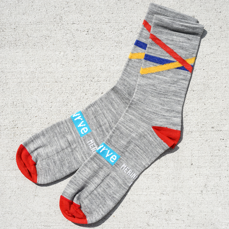 *SWRVE* merino wool socks (gray/red)