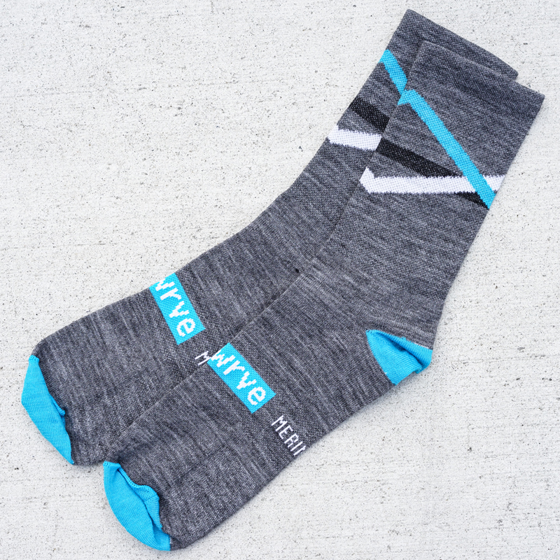 *SWRVE* merino wool socks (chacoal/cyan)