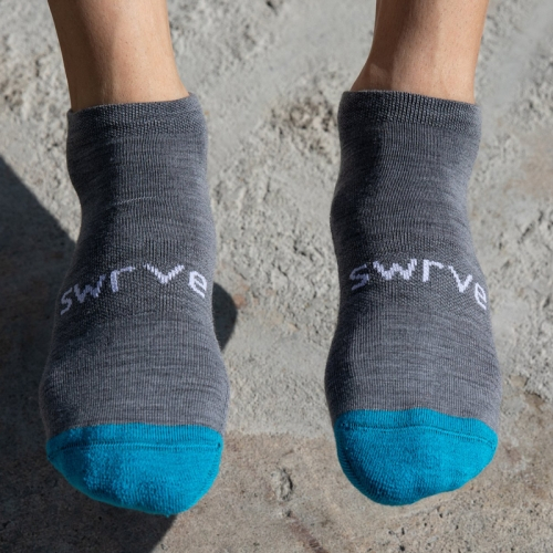 *SWRVE* no-show merino wool socks (grey/cyan)