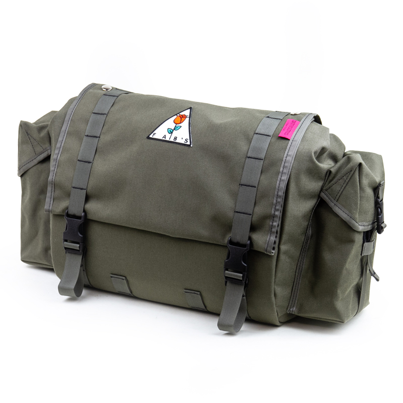 *ULTRA ROMANCE* fabio's chest (all olive/L)