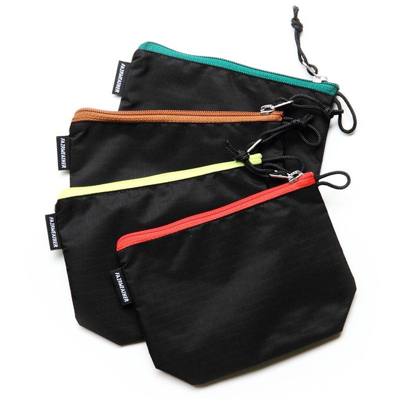 *FAIRWEATHER* mini pouch (black)