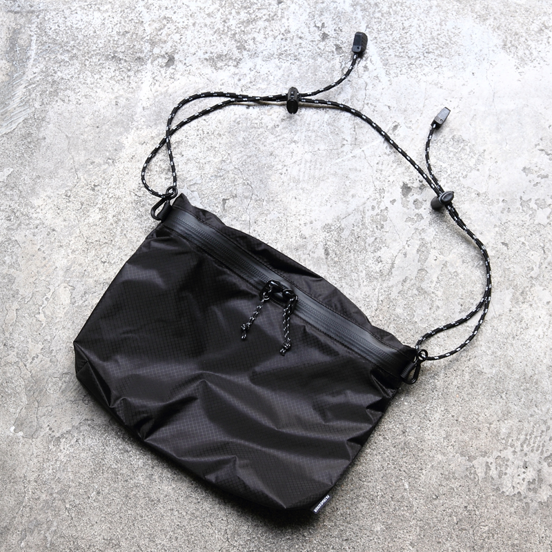 *FAIRWEATHER* zip sacoche (black)