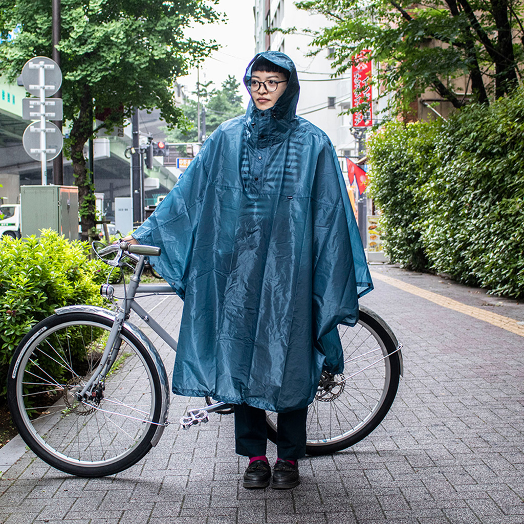 *FAIRWEATHER* packable rain poncho (slate blue)