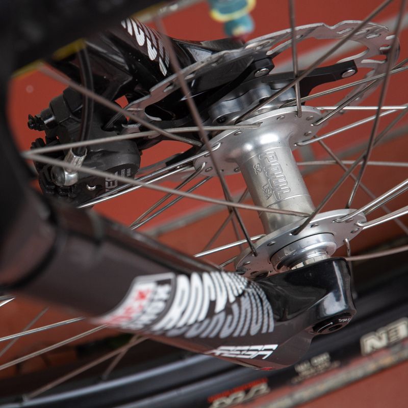 PAUL* thru-axle disk Fhub (black) - BLUE LUG ONLINE STORE