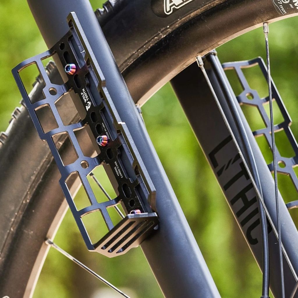 WOLF TOOTH COMPONENTS* morse cargo cage (black) - BLUE LUG
