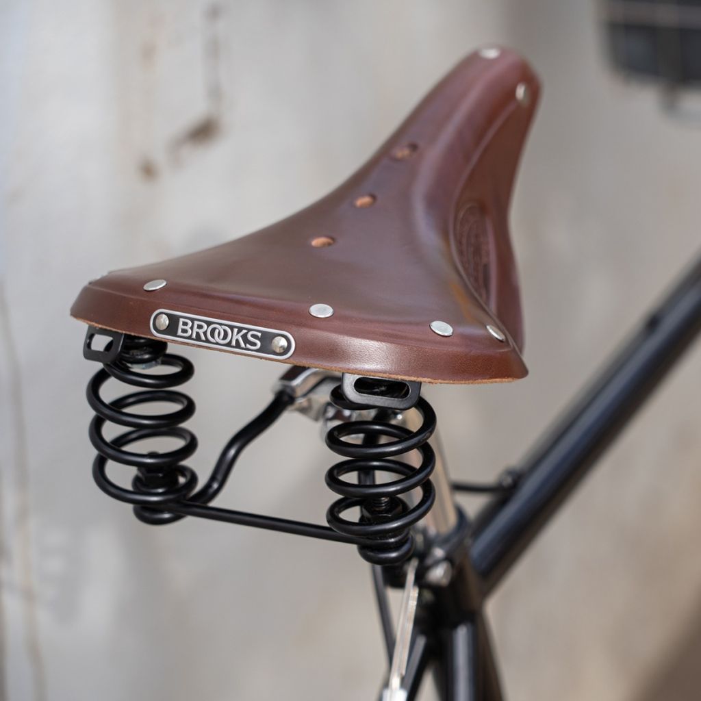 *BROOKS* b17 flyer (brown)