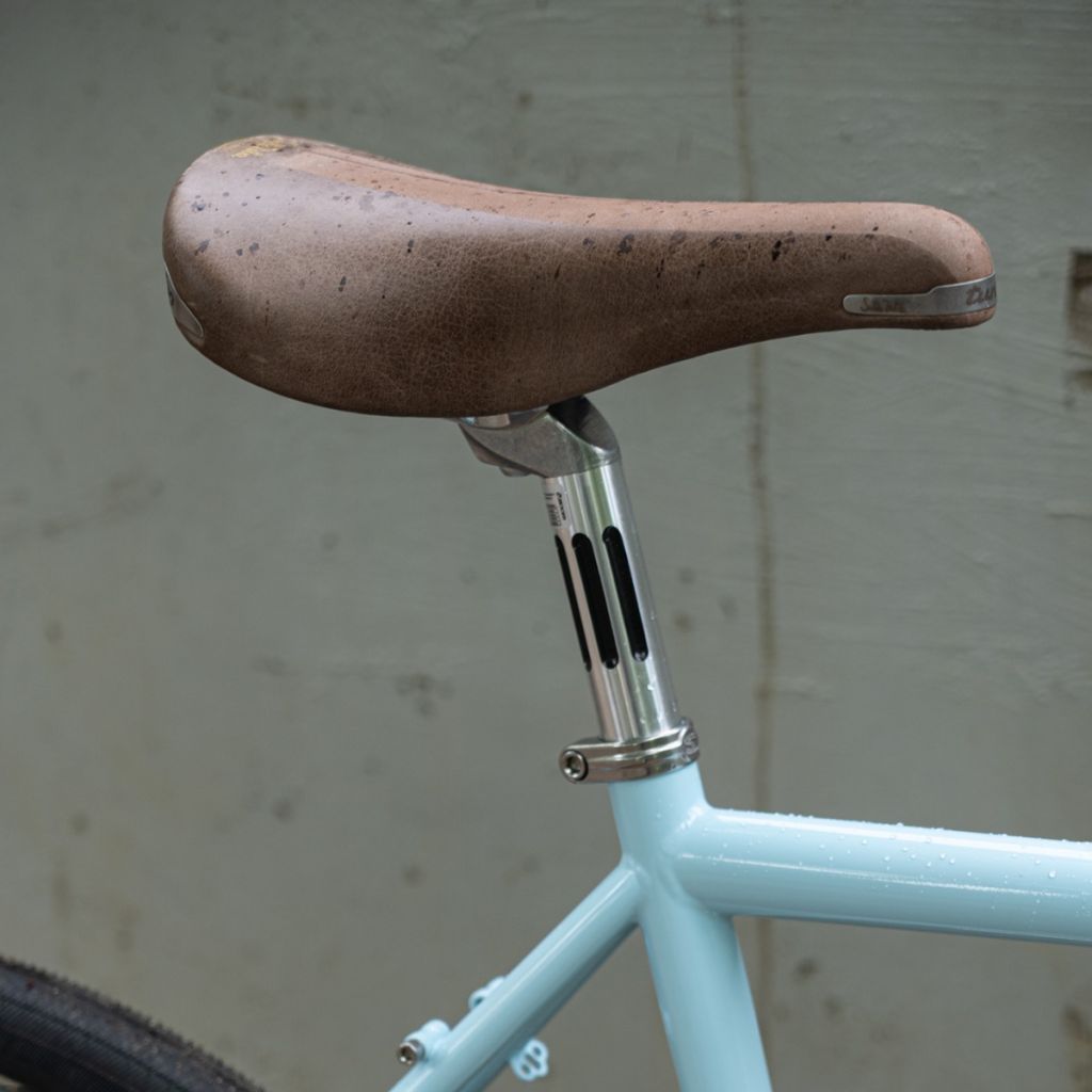 SELLE ITALIA* milano turbo bullitt fec saddle (full leather) - BLUE LUG  ONLINE STORE