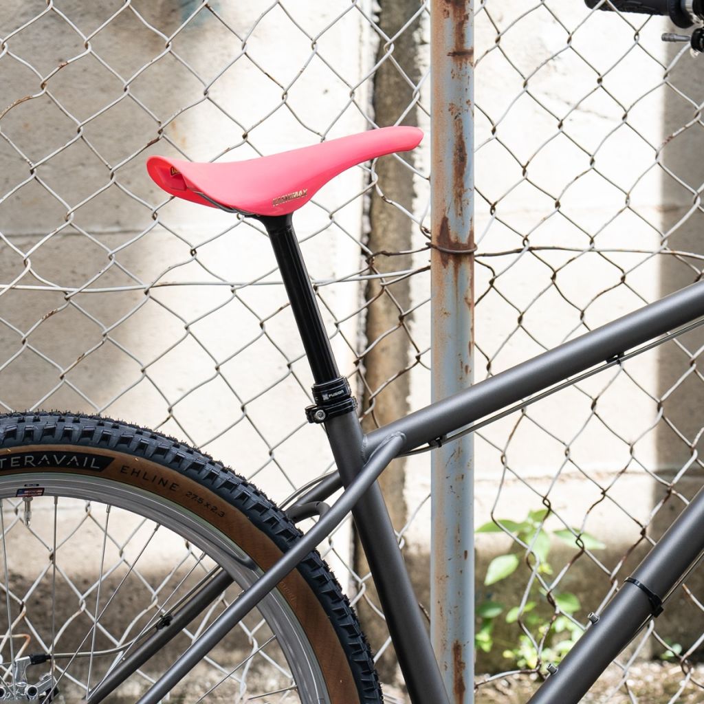 【SEAL限定商品】 bmx aero KASHIMAX* saddle STORE ONLINE LUG BLUE - (red) その他