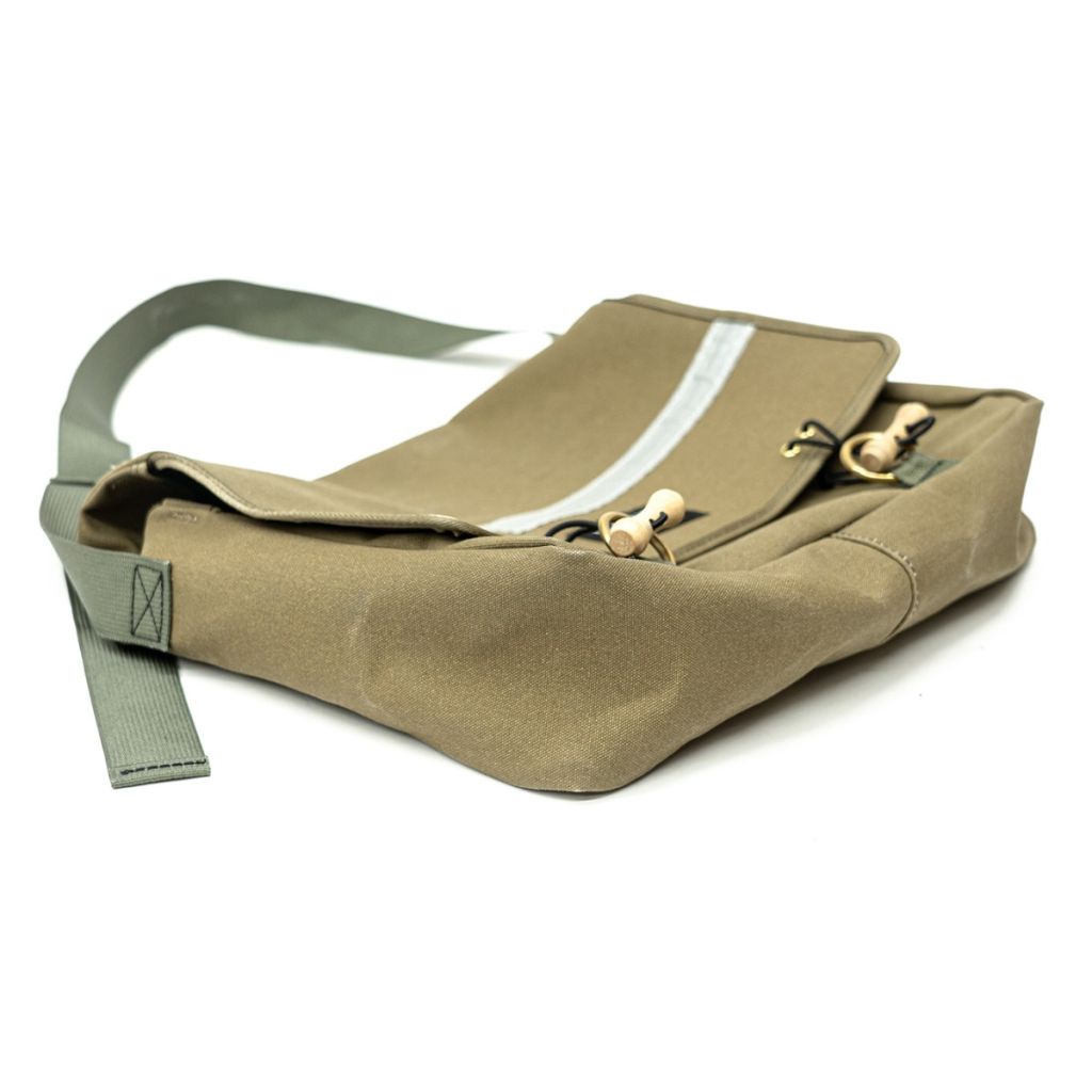 *RIVENDELL* sackville jumbo grabby (khaki)