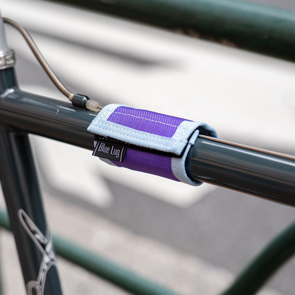 BLUE LUG* frame pad nano (wax gray) - BLUE LUG ONLINE STORE