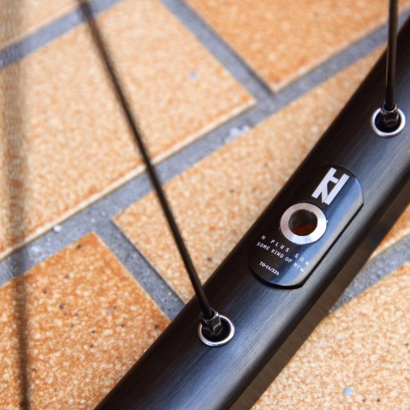 H PLUS SON* the box track wheel (black/A) - BLUE LUG ONLINE