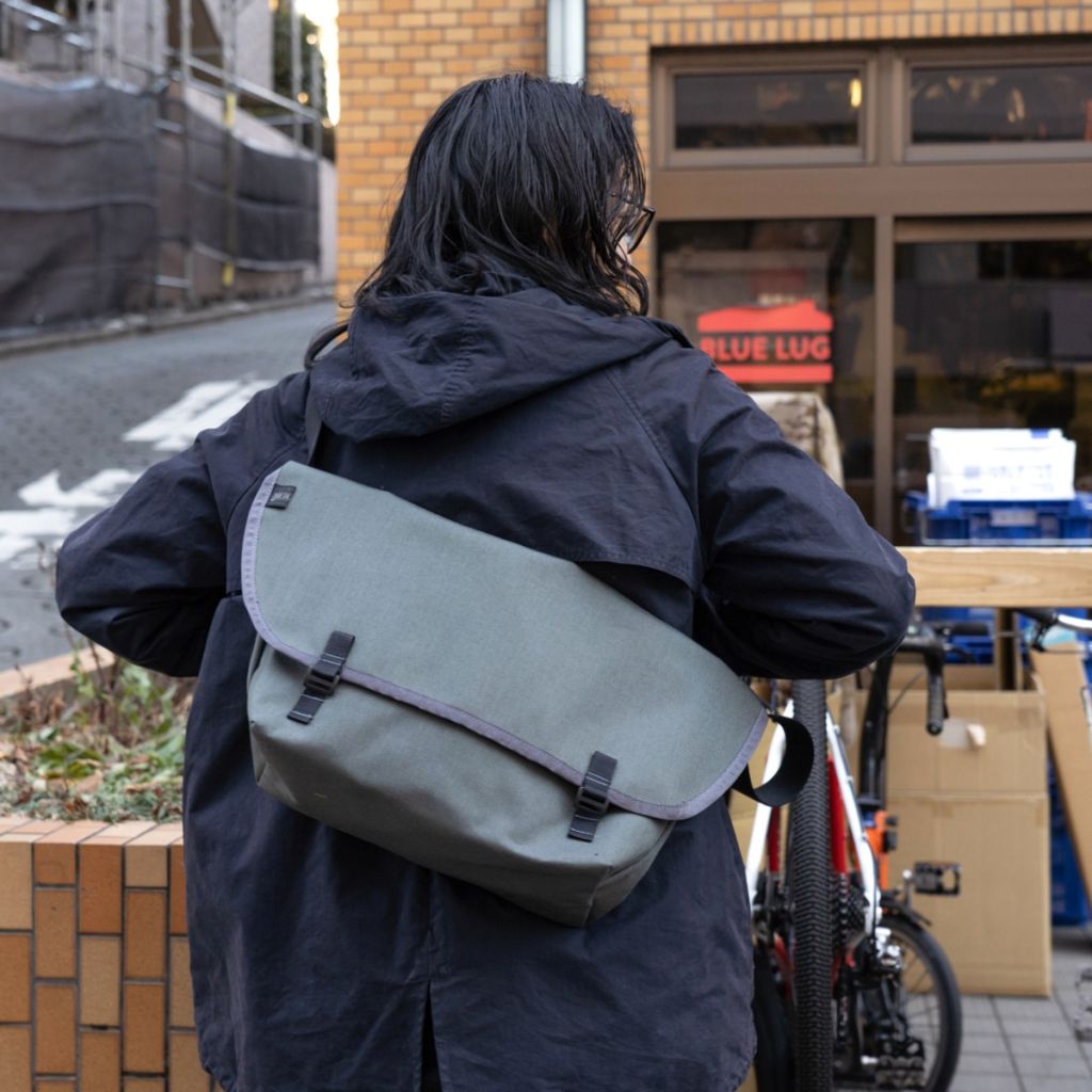 *BLUE LUG* the messenger bag half (burgundy)