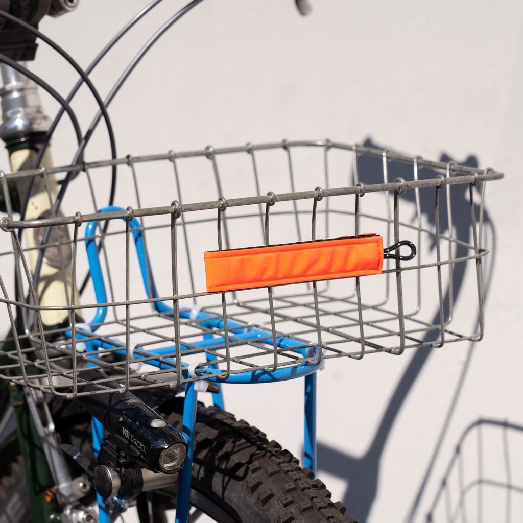 Supreme Blue Lug Reflector Red