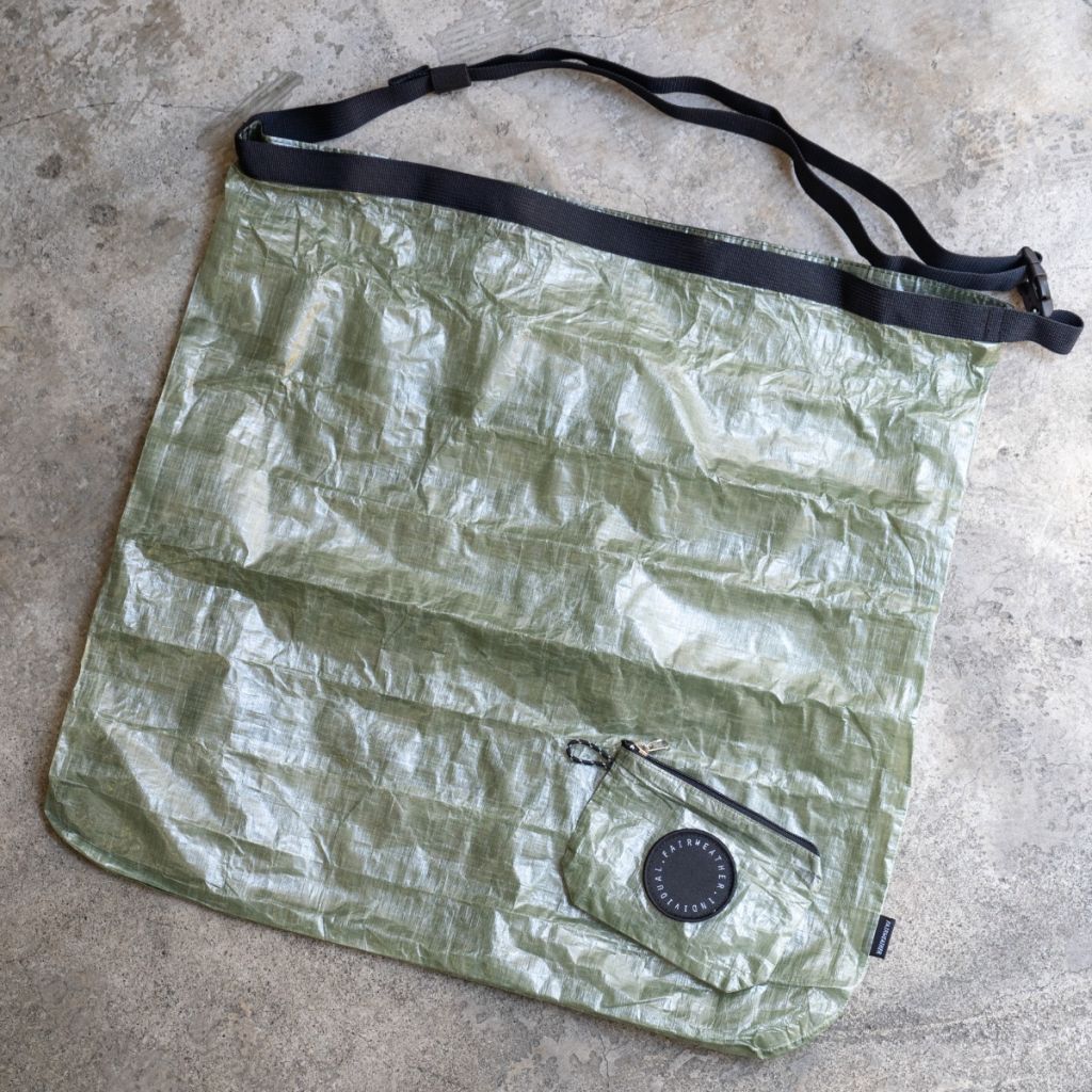 *FAIRWEATHER* packable sacoche (dyneema olive)