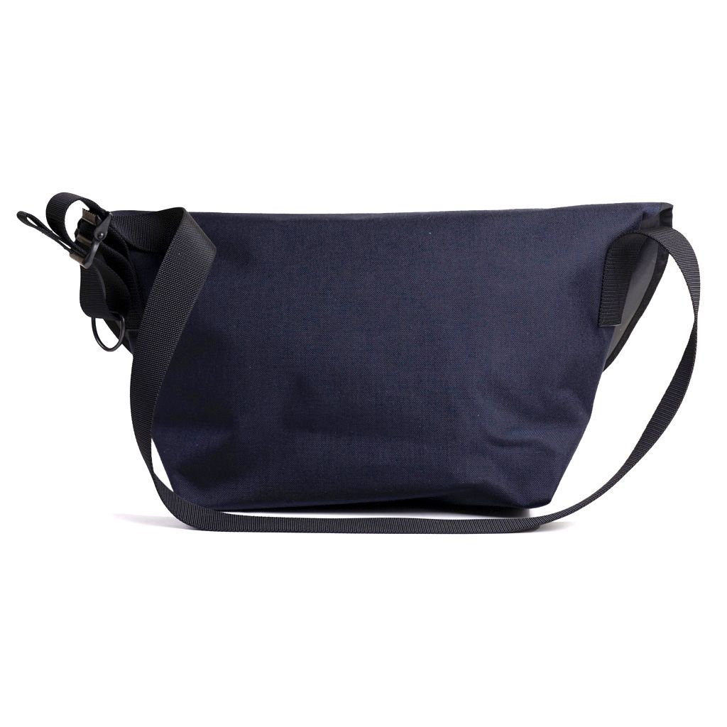 *BLUE LUG* the messenger bag half (navy)