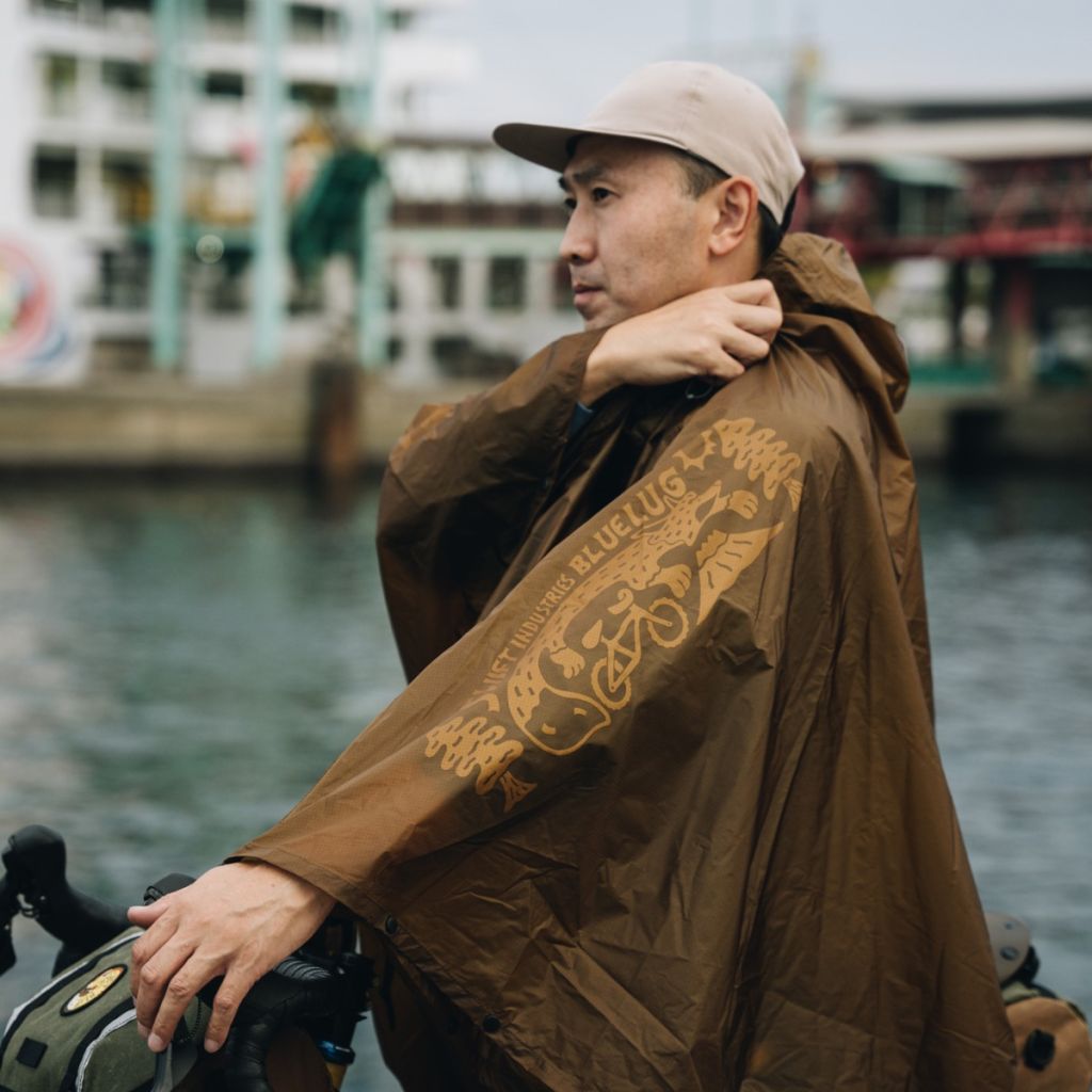 *SWIFT INDUSTRIES×BLUE LUG* caldera collection packable rain poncho (coyote  brown)
