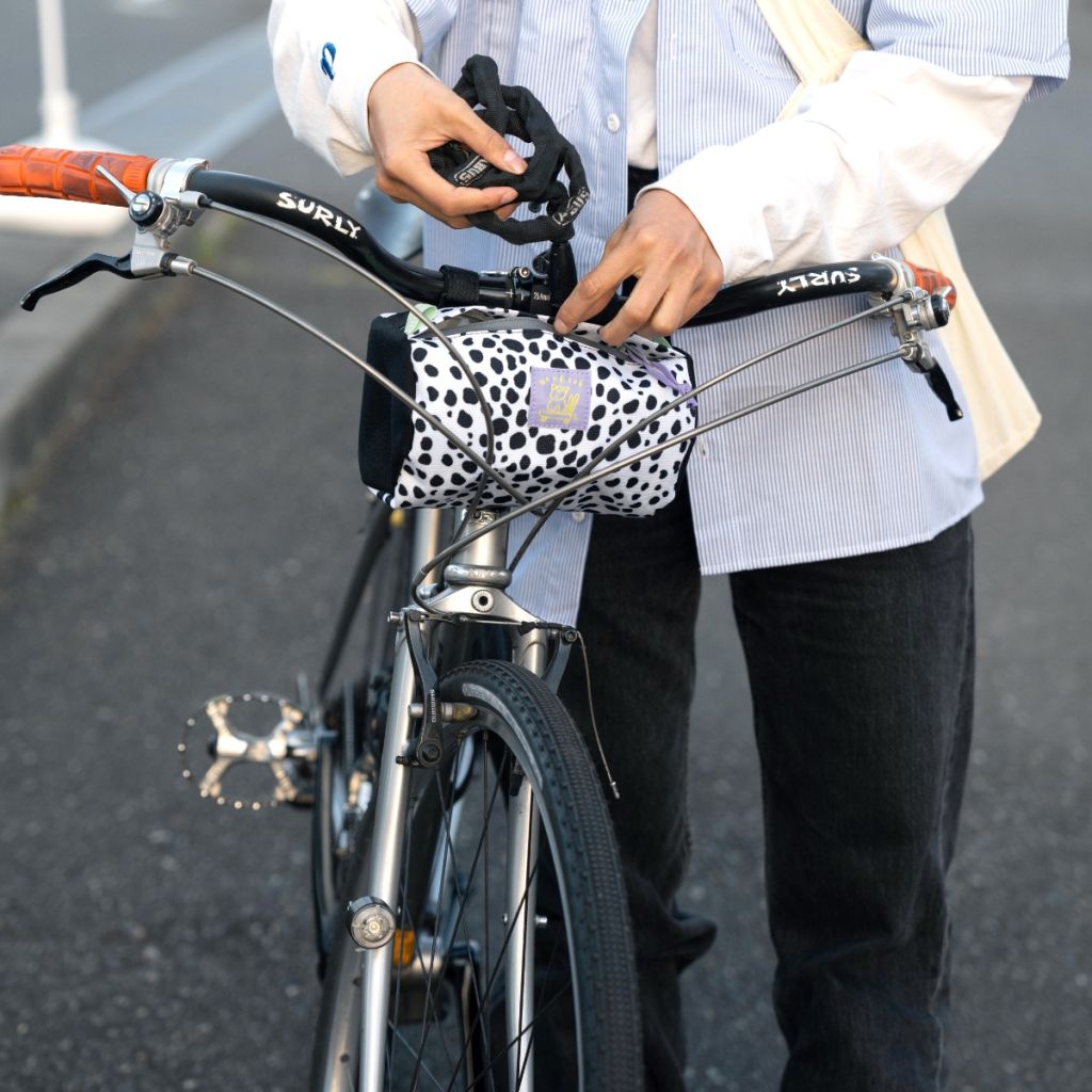BLUE LUG* handlebar pouch (dalmatian/black) - BLUE LUG