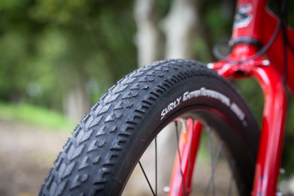 SURLY* extra terrestrial tire (slate) - BLUE LUG ONLINE STORE
