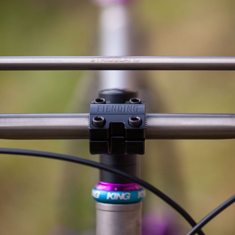 Stridsland anchor bar (raw)