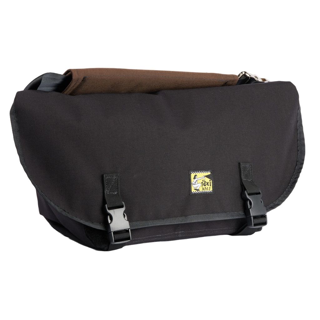 ブランドのギフト TAXI BAGS* messenger bag (M/black) - BLUE LUG ONLINE STORE メッセンジャーバッグ