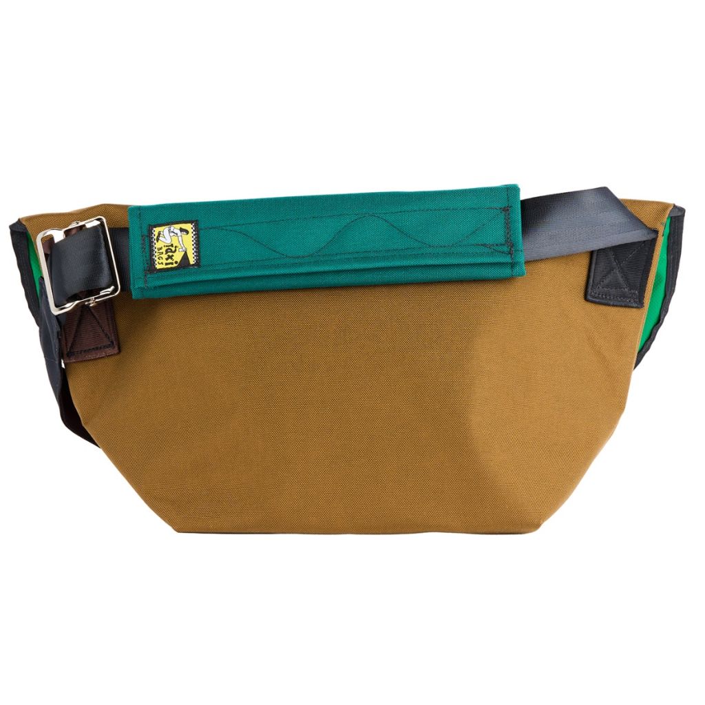 【サイズ交換ＯＫ】 TAXI BAGS* messenger bag (M/coyote) - BLUE LUG ONLINE STORE アクセサリー