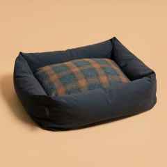 *BLUE LUG* dog bed (navy/blue check)