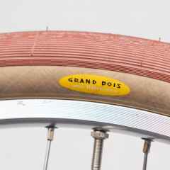 *GRAND BOIS* hetre 650B tire (red)