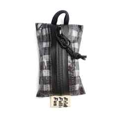 *BLUE LUG* FRIDAY kozeni pouch (dyneema gingham black)