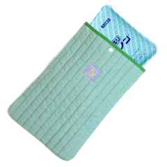 *BLUE LUG* padding pc sleeve (green check)