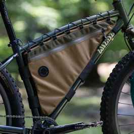 FAIRWEATHER フレームバッグ レッド ブルーラグ Surly