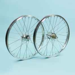 crust bikeフロントフォーク&vero sity20インチホイール crust bikeフロントフォーク&vero sity20インチホイール - メルカリ