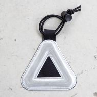 BLUE LUG* triangle reflector (yellow) - BLUE LUG ONLINE STORE