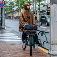 FAIRWEATHER* packable rain poncho (navy/slate blue) - BLUE