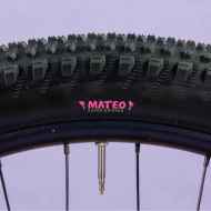 *CRUST BIKES* mateo super gripper 26+ tire (26×2.8")