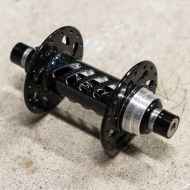 *ONYX RACING PRODUCTS* Helix track hub rear (black aura)