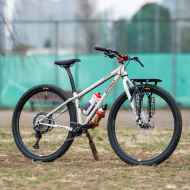 *SURLY* karate monkey 完成車 (s/snow mold white)