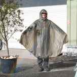 *FAIRWEATHER* packable rain poncho (gray beige)