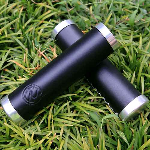 廃盤品　*PDW* whiskey ergo　グリップ　黒レザー　ブロンプトン 廃盤品 *PDW* whiskey ergo グリップ 黒レザー ブロンプトン