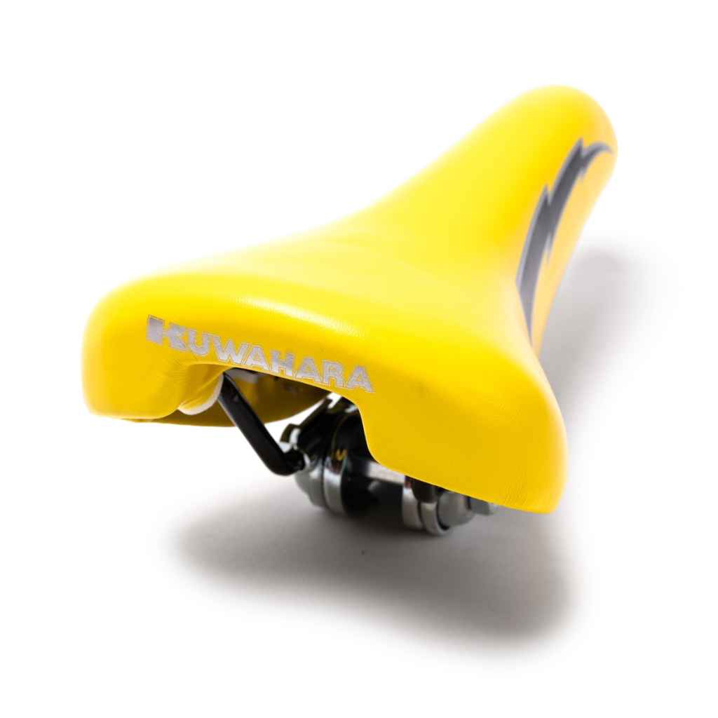 KUWAHARA* lightning saddle (yellow/black) - BLUE LUG ONLINE