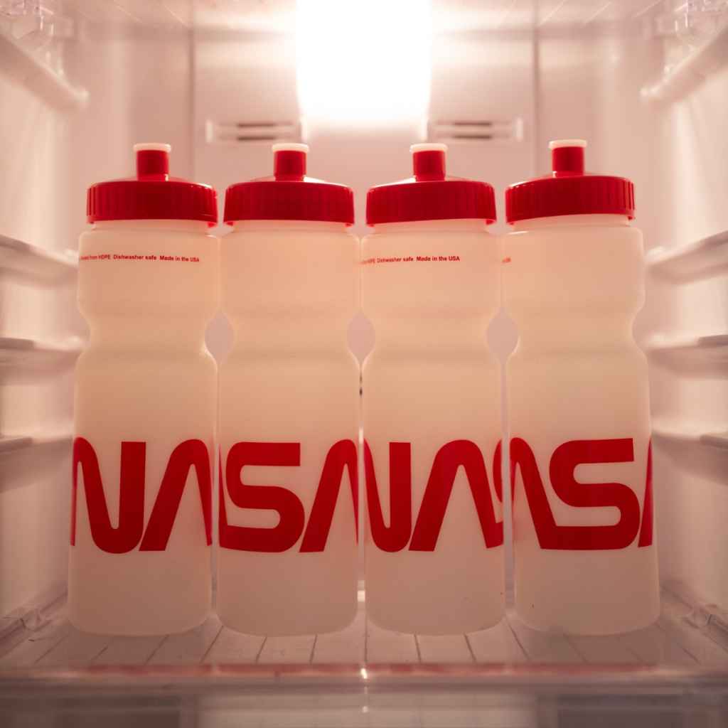 BL SELECT* NASA sports bottle (glow) - BLUE LUG ONLINE STORE