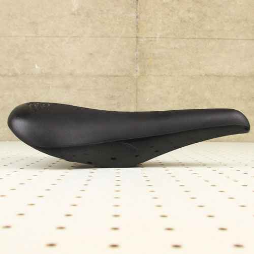 CINELLI ( チネリ ) UNICANITOR CMXサドル　ブラック Amazon | チネリ(Cinelli) ウニカニトール サドル[Unicanitor