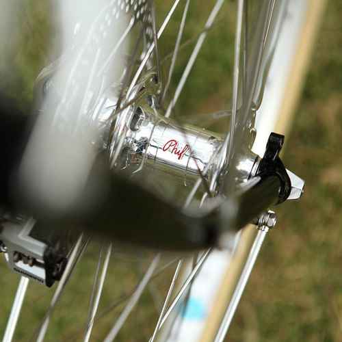 PHIL WOOD* iso disc hub front (black) - BLUE LUG ONLINE STORE