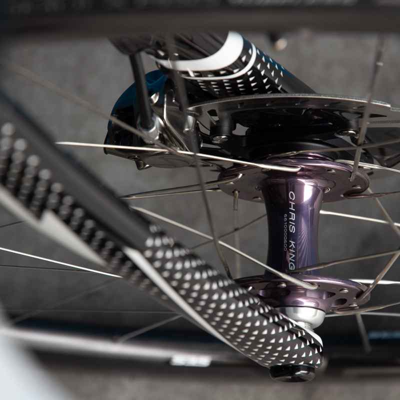 CHRIS KING* R45 disc road hub front (silver/6bolts) - BLUE LUG