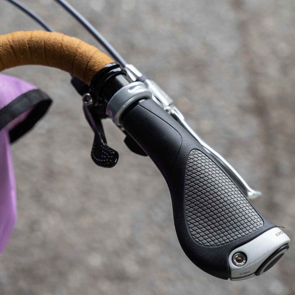 ERGON* GP1 ergo grips small (gray/black) - BLUE LUG ONLINE STORE