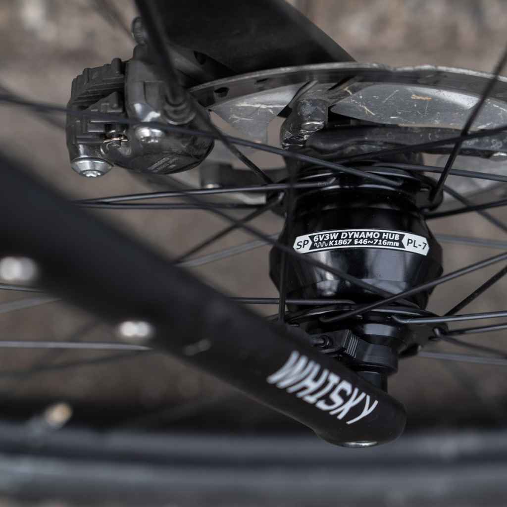 SHUTTER PRECISION* PL-7 dynamo disc hub (black) - BLUE LUG