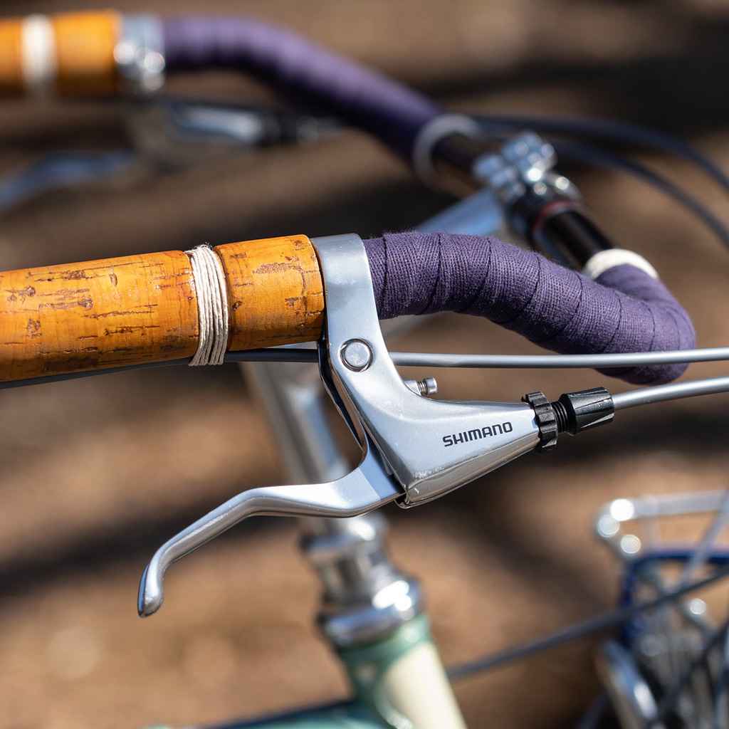 Camp And Go Slow バーテープ Bluelug Surly 今日届いて、今日紹介。CAMP AND GO SLOWとサドル下のヤツ
