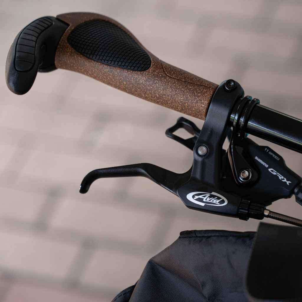 AVID* V-brake lever set (black) - BLUE LUG ONLINE STORE