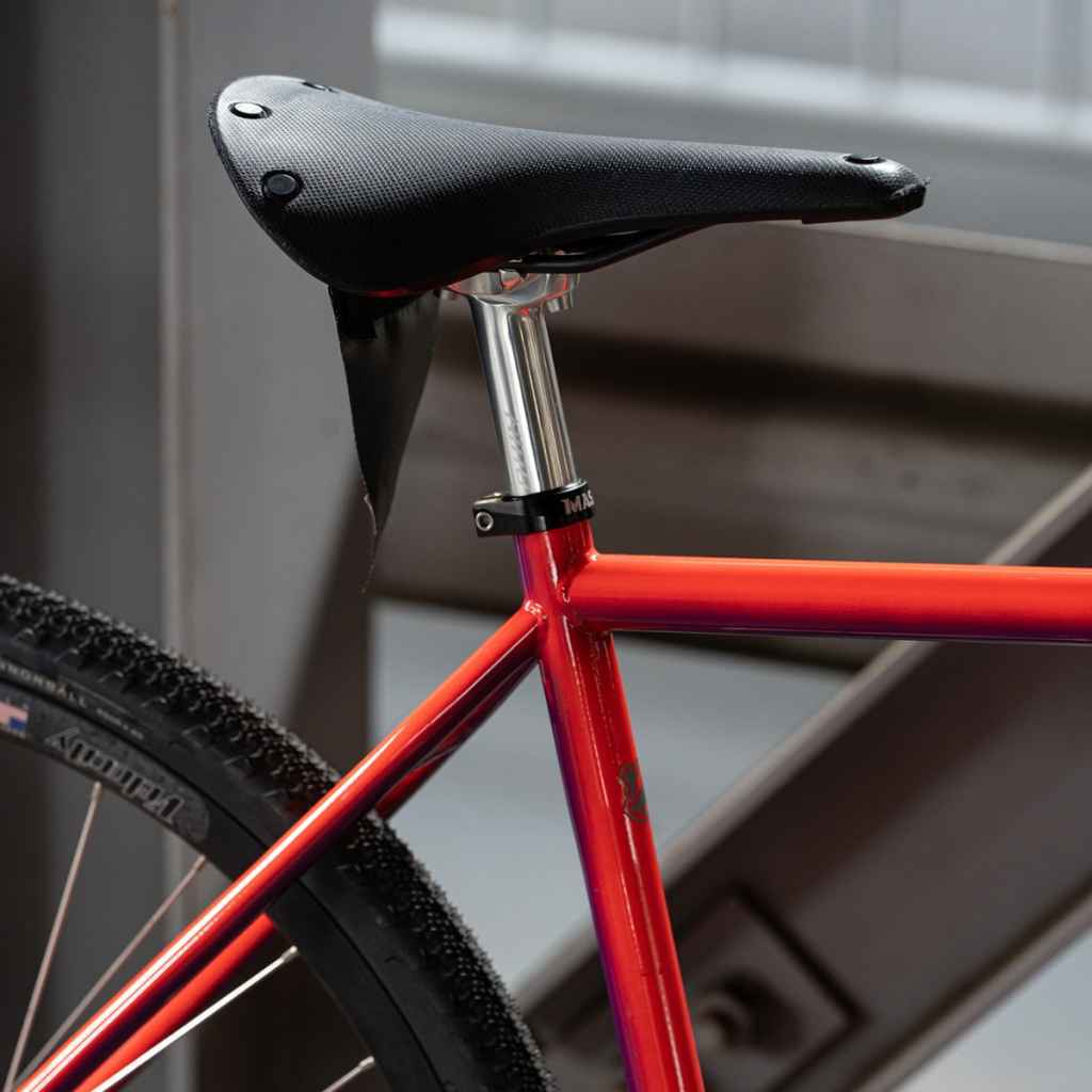 Amazon | BROOKS(ブルックス) レザーサドル 大型スプリング使用